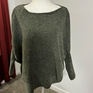 Boat neck sweater with batwing sleeves